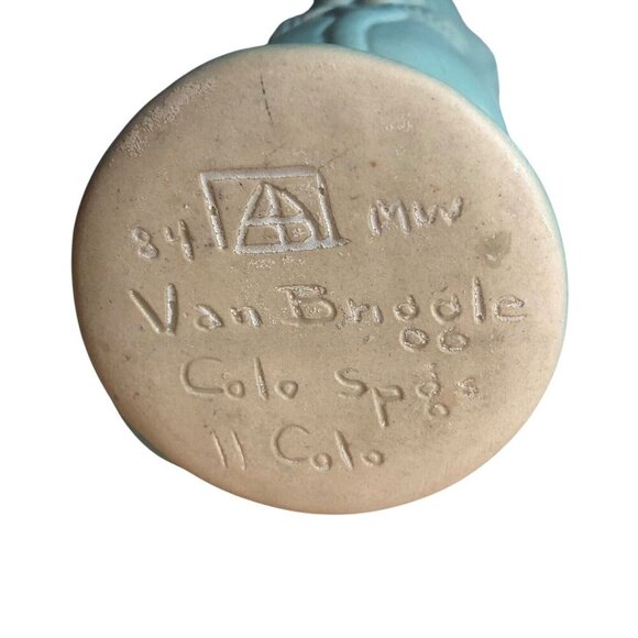 Vintage VAN BRIGGLE 8" Ming Blue Columbine Flower Pattern Pottery Vase Signed - Picture 5 of 5